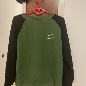 Vintage Nike Sweatshirt | Nike Hoodies and Sweatshirts
